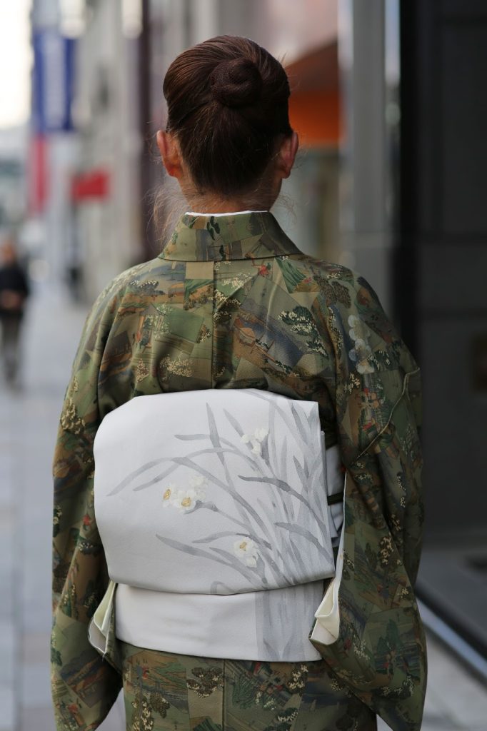 Kimono Details - Advanced Style